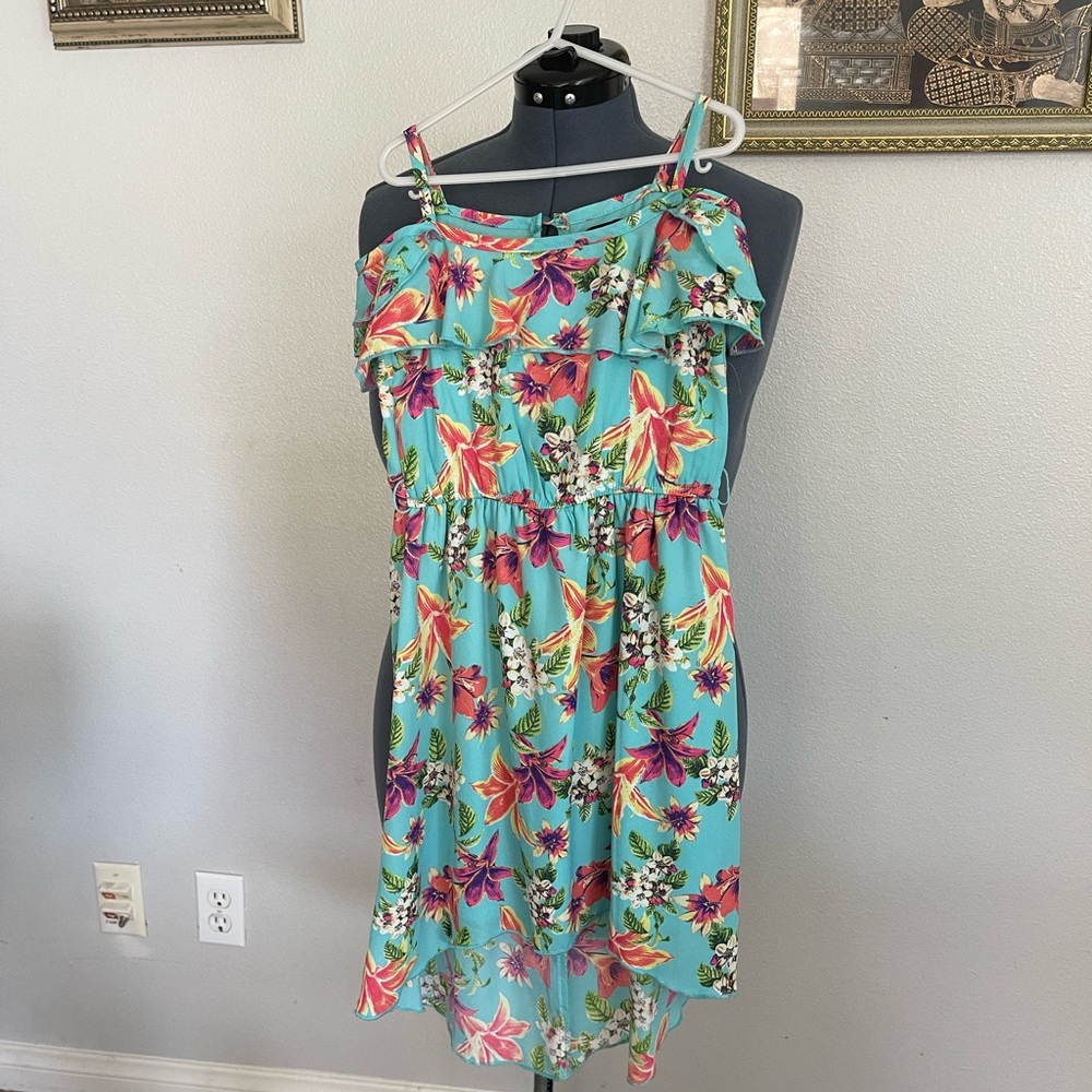 Lilt size 6x , hibiscus flower dress